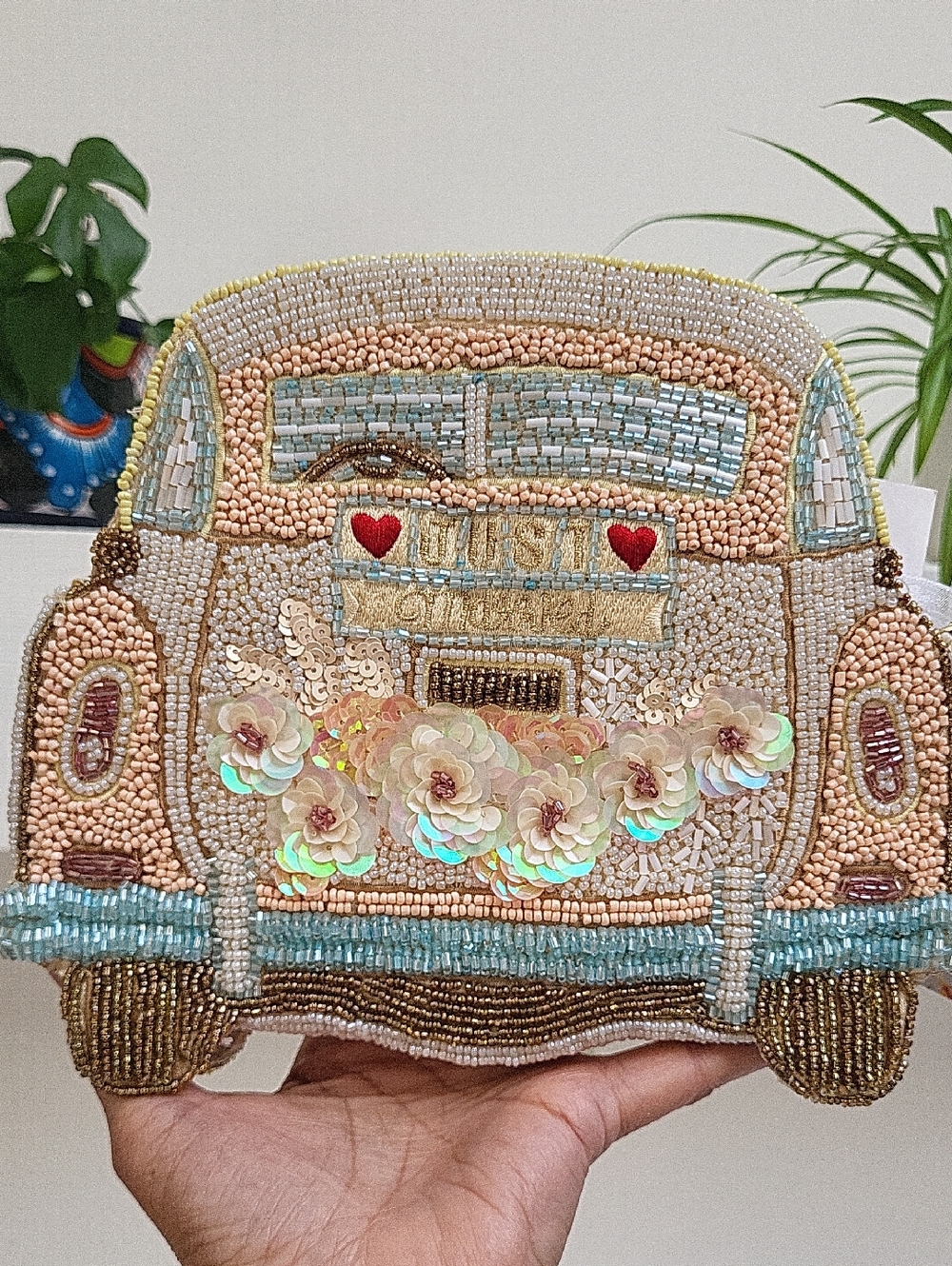 SOLD🪷Just Married Bridal Honeymoon Car 3D Beaded Crossbody Bag Gold Chain Strap